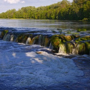 Ventas rumbas kreisā puse Ventas rumbas kreisā puse