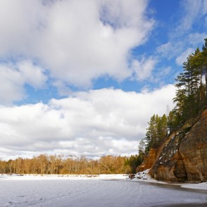 Ērgļu klintis ziemā Ērgļu klintis ziemā
