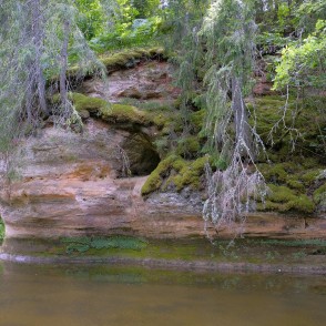 Veclauču iezis (ap 100 m aiz tilta) Veclauču iezis (ap 100 m aiz tilta)