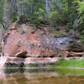 Vanagu iezis (Egļu krauja vai Roču iezis) Vanagu iezis (Egļu krauja vai Roču iezis)