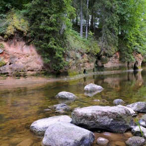 Amatas Lustūža klintis Amatas Lustūža klintis
