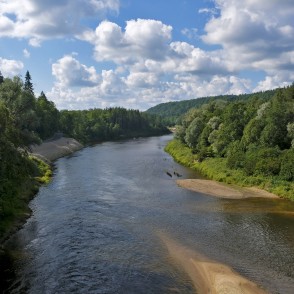 Skats uz Gauju no Siguldas tilta Skats uz Gauju no Siguldas tilta