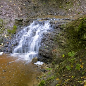 Virsaišu ūdenskritums rudenī Virsaišu ūdenskritums rudenī