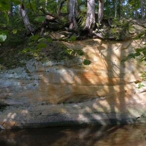 Lūrmaņu atsegumi (Lūrmaņu klintis) Lūrmaņu atsegumi (Lūrmaņu klintis)