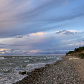 Staldzenes stāvkrasta vakara ainava Staldzenes stāvkrasta vakara ainava