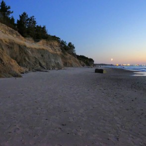 Staldzenes stāvkrasts vēlā vakarā Staldzenes stāvkrasts vēlā vakarā