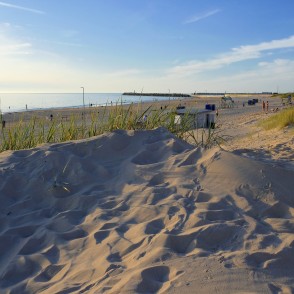 Skats no kāpām uz Ventspils pludmali Skats no kāpām uz Ventspils pludmali