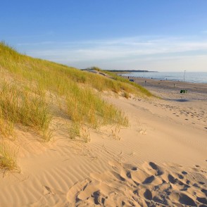 Skats no kāpām uz Ventspils pludmali Skats no kāpām uz Ventspils pludmali