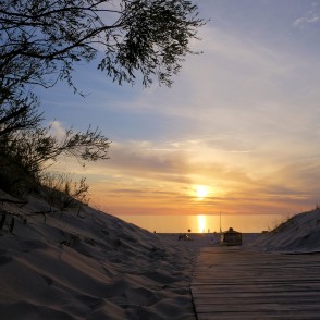 Ventspils pludmale saulrietā Ventspils pludmale saulrietā