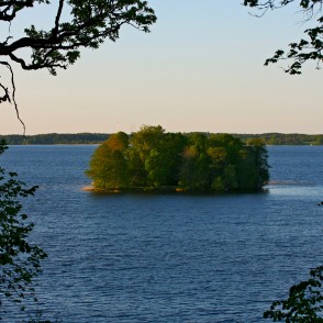 Cepurītes sala Alūksnes ezerā Cepurītes sala Alūksnes ezerā