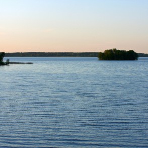 Cepurītes sala Alūksnes ezerā Cepurītes sala Alūksnes ezerā