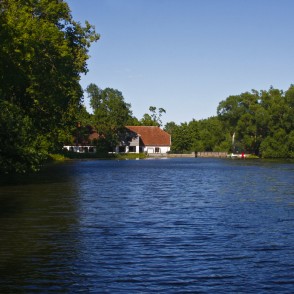 Aizputes dzirnavezers un ūdensdzirnavas Aizputes dzirnavezers un ūdensdzirnavas