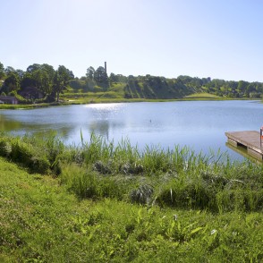 Talsu ezera un Talsu pilskalna panorāma Talsu ezera un Talsu pilskalna panorāma