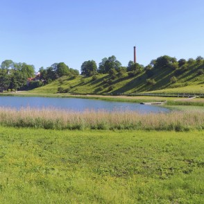 Talsu pilskalna un Talsu ezera panorāma Talsu pilskalna un Talsu ezera panorāma