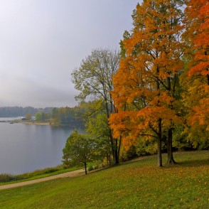 Alūksnes ezers skatā no Tempļa kalna Alūksnes ezers skatā no Tempļa kalna