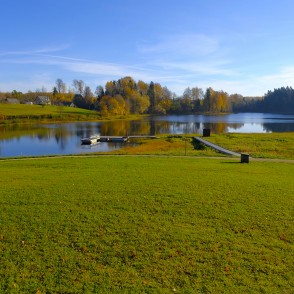 Ievas ezers rudenī Ievas ezers rudenī