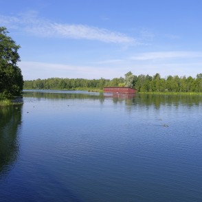 Laivu novietne Alūksnes ezerā Laivu novietne Alūksnes ezerā