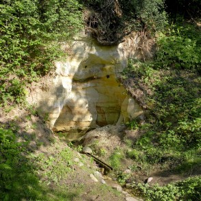 Raganu Kalna Acu avots Apē Raganu Kalna Acu avots Apē