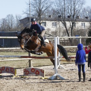 Lēciens pāri šķērslim Lēciens pāri šķērslim