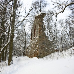 Krimuldas pilsdrupas ziemā Krimuldas pilsdrupas ziemā
