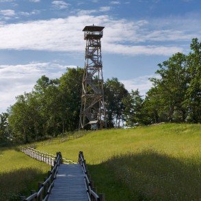 Dullā Daukas taka un Meņģeles skatu tornis Dullā Daukas taka un Meņģeles skatu tornis