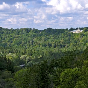 Gaujas senieleja un skats uz Krimuldas pili Gaujas senieleja un skats uz Krimuldas pili