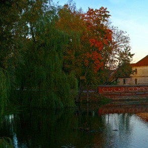 Mūra tilts pār Alekšupīti (Kuldīga) Mūra tilts pār Alekšupīti (Kuldīga)