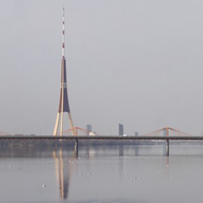 Dienvidu tilts un Zaķusalas tornis Dienvidu tilts un Zaķusalas tornis