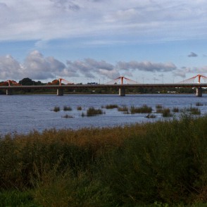 Skats uz Dienvidu tiltu Skats uz Dienvidu tiltu