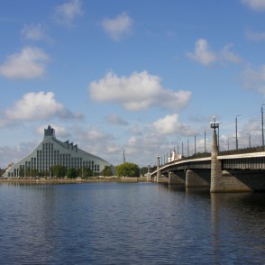 Gaismas pils un Akmens tilts Gaismas pils un Akmens tilts