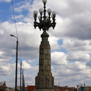 Akmens tilta laterna Akmens tilta laterna