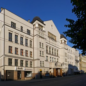 Rīgas Latviešu biedrības nams (Merķeļa 13) Rīgas Latviešu biedrības nams (Merķeļa 13)