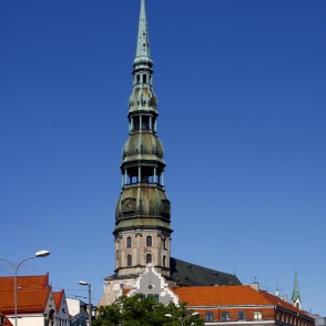 Skats uz Pēterbaznīcu Skats uz Pēterbaznīcu