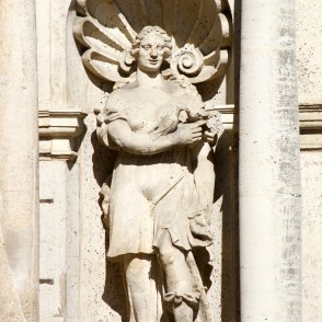 Skulptūra Pēterbaznīcas portālā Skulptūra Pēterbaznīcas portālā