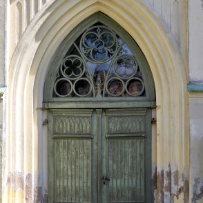 Kuldīgas Sv. Katrīnas baznīcas centrālais portāls Kuldīgas Sv. Katrīnas baznīcas centrālais portāls