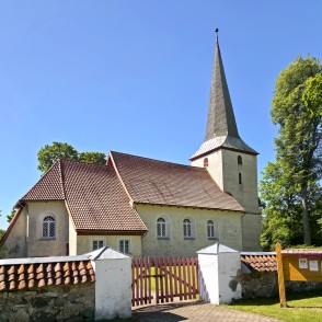 Apriķu luterāņu baznīca Apriķu luterāņu baznīca