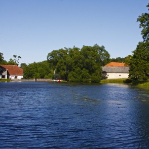 Aizputes dzirnavezers un ūdensdzirnavas Aizputes dzirnavezers un ūdensdzirnavas