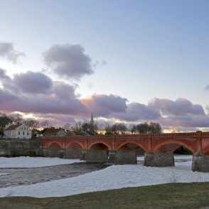 Kuldīgas ķieģeļu tilts ziemā Kuldīgas ķieģeļu tilts ziemā