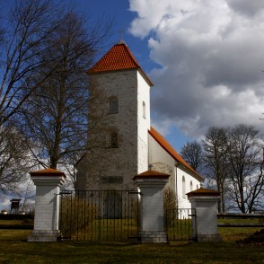Puzes evaņģēliski luteriskā baznīca Puzes evaņģēliski luteriskā baznīca