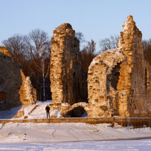 Kokneses pilsdrupas ziemā Kokneses pilsdrupas ziemā