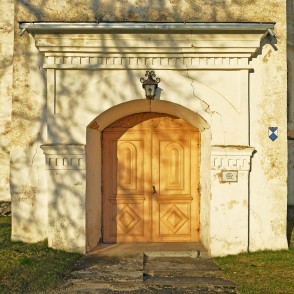 Sabiles luterāņu baznīcas ieejas portāls Sabiles luterāņu baznīcas ieejas portāls