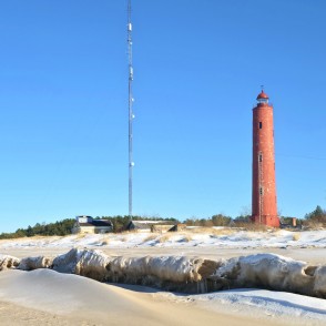 Apsarmojis Baltijas jūras krasts un Akmensraga bāka Apsarmojis Baltijas jūras krasts un Akmensraga bāka