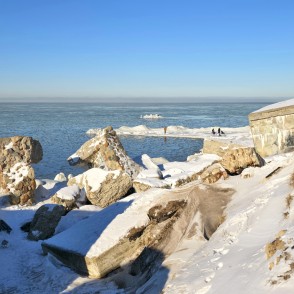 Liepājas ziemeļu forti ziemā pie Baltijas jūras Liepājas ziemeļu forti ziemā pie Baltijas jūras