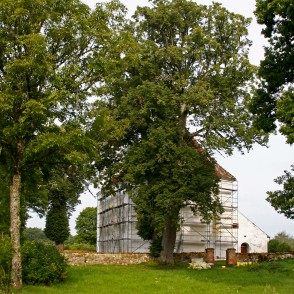 Lēnu Svētās Trīsvienības Romas katoļu baznīca Lēnu Svētās Trīsvienības Romas katoļu baznīca