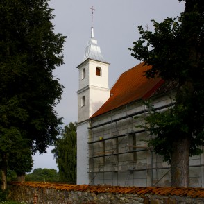 Lēnu Svētās Trīsvienības Romas katoļu baznīca Lēnu Svētās Trīsvienības Romas katoļu baznīca