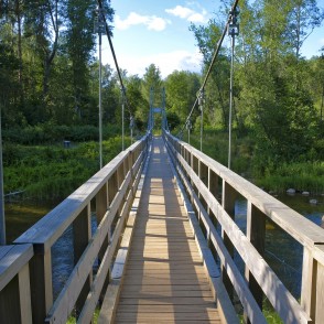 Kājnieku tilts pār Amatu pie Zvārtes ieža Kājnieku tilts pār Amatu pie Zvārtes ieža