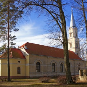 Zaļā (Zaļenieku) evaņģēliski luteriskā baznīca Zaļā (Zaļenieku) evaņģēliski luteriskā baznīca