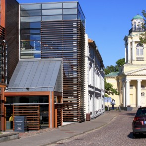 Ventspils Galvenā bibliotēka un luterāņu baznīca Ventspils Galvenā bibliotēka un luterāņu baznīca