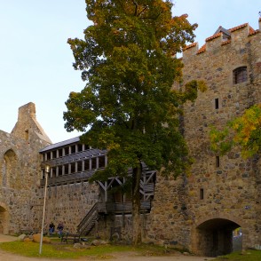 Siguldas Livonijas ordeņa pils Siguldas Livonijas ordeņa pils