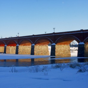 Kuldīgas ķieģeļu tilts ziemā Kuldīgas ķieģeļu tilts ziemā
